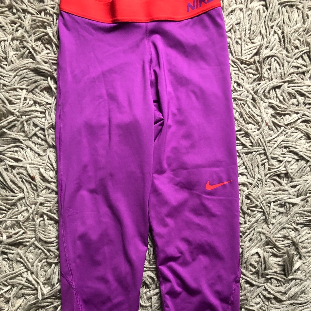 Nike Cropped Leggings